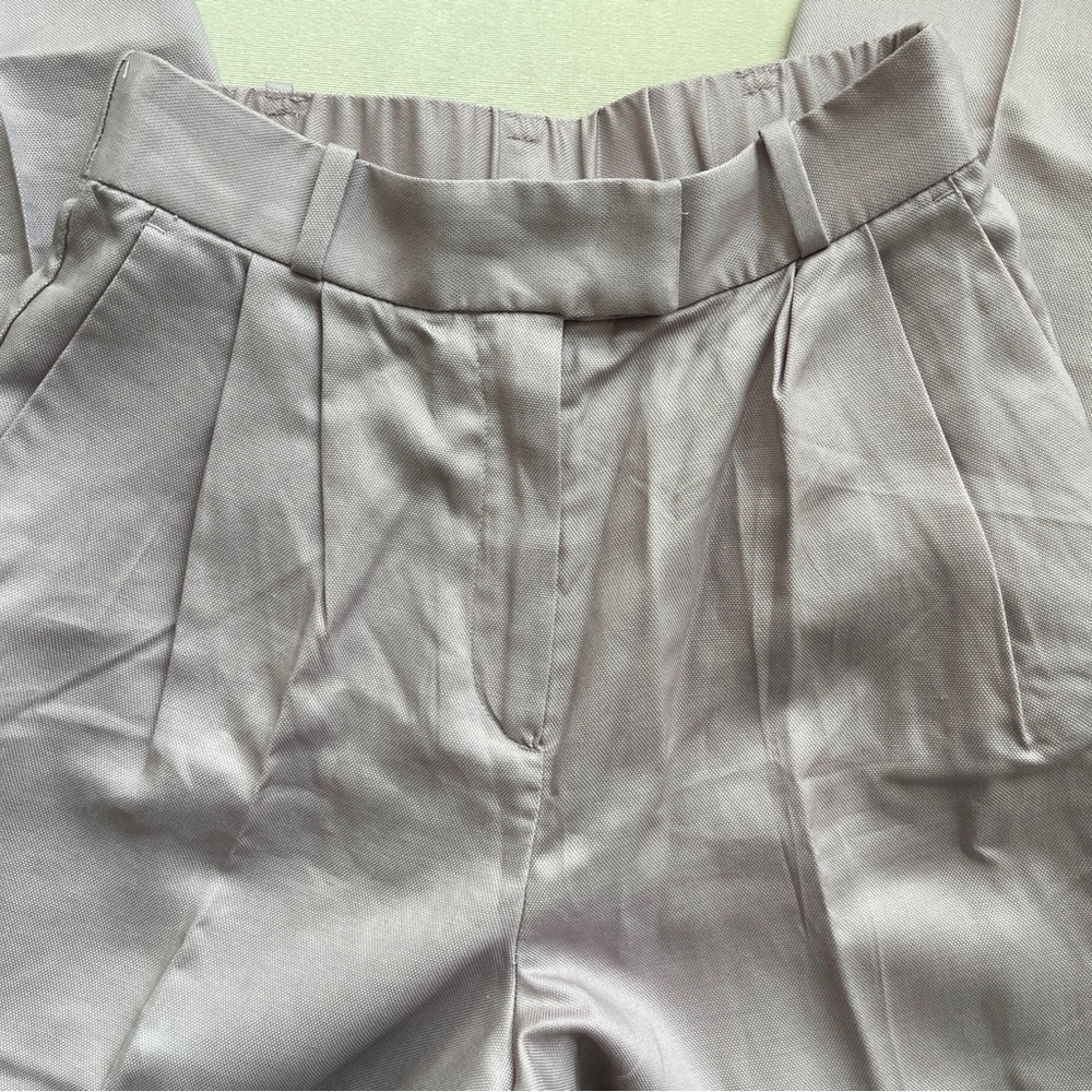 H&M Lavender Pleated Cropped Pants - Picture 4 of 10